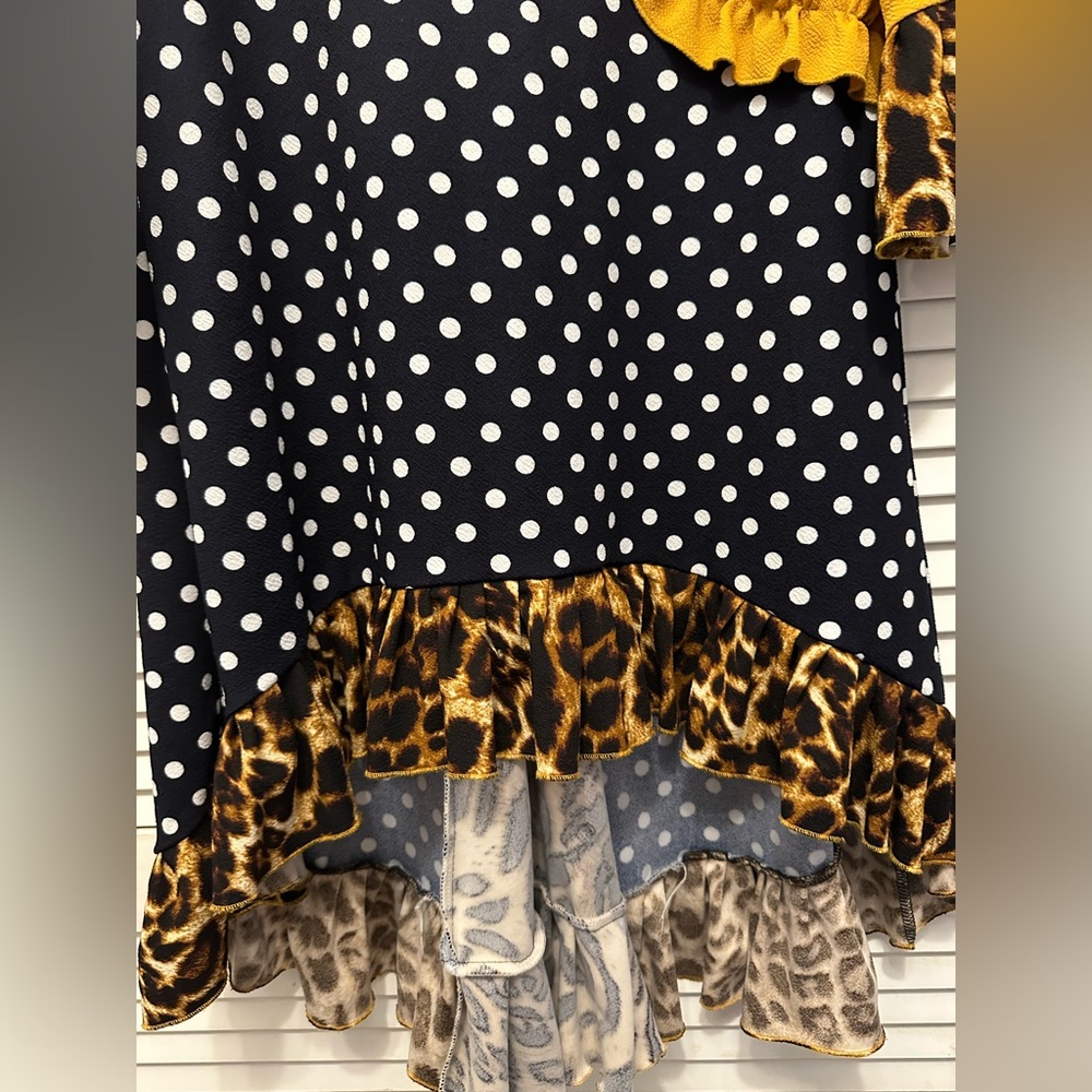 Modest Ruffles & Mudpies Ruffle Polka Dot Top Size M/L - Picture 5 of 7